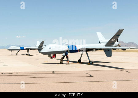 US-Zoll und Grenze Schutz Luft und Marine Gruppe unmanned aerial System (UAS) oder "Drohne". Die Agentur verwendet ist es Flotte von 10 Predator B Drohnen Untersuchungen und Grenzen zu patrouillieren. Siehe Beschreibung für mehr Informationen. Stockfoto