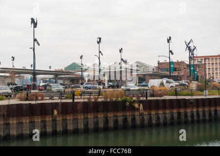 Whole Foods Lebensmittelgeschäft 3rd Avenue und 3rd Street Brooklyn NYC Stockfoto