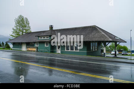 Seward Depot, der ehemalige Bahnhof von Seward, Alaska, USA. Erbaut im Jahre 1917. Verwendet bis 1964, als der Bahnhof verlegt wurde. Stockfoto