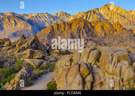 Sonnenaufgang in den Alabama Hills, Kalifornien Stockfoto