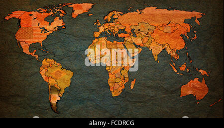 alte Vintage politische Weltkarte mit Flaggen Stockfoto