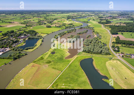Niederlande, Olst, IJssel Fluss. Auen. Luftbild Stockfoto