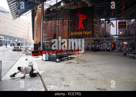 LP 2010 - Impressionen: Aufbau des Roten Teppichs, Einen Tag Vor Start der Berlinale, 10. Februar 2010, Berlin. Stockfoto