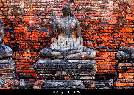Zerbrochene Buddha im Wat Chaiwatthanaram, Ayutthaya, Thailand Stockfoto