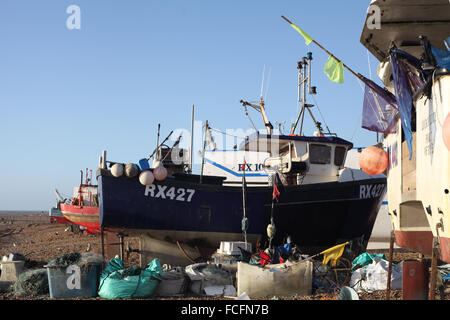 Angelboote/Fischerboote am Strand, The Stade, Hastings. Stockfoto