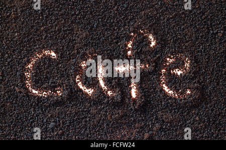 hinterleuchtete Kaffee Garten Stockfoto