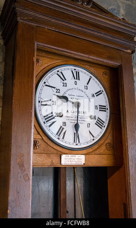 ein Lambert Französisch Pendel Uhr antike historische Stockfoto