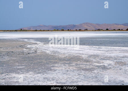Salz auf der Unterseite der Salt Lake Alykes auf der Insel Kos in Griechenland Stockfoto