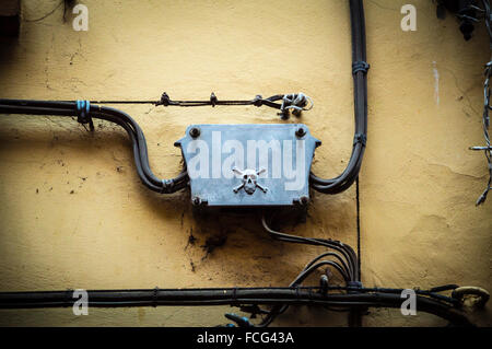 Gefahr alte elektrische Anlage Stockfoto