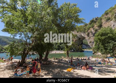 NATURSCHUTZGEBIET DER SCHLUCHTEN DER ARDÈCHE, ARDÈCHE (07), RHONE-ALPES, FRANKREICH Stockfoto