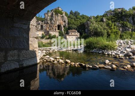 NATURSCHUTZGEBIET DER SCHLUCHTEN DER ARDÈCHE, ARDÈCHE (07), RHONE-ALPES, FRANKREICH Stockfoto