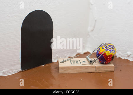 Cadbury Creme Ei Café, Pop-up-Veranstaltungsort Verkauf verschiedene Creme Ei thematische Gerichte, Soho, London, England, UK Stockfoto