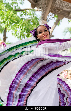 Mexiko Jalisco Xiutla Tänzerin folkloristischen mexikanische Tänzer Stockfoto