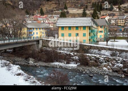 FEUERWEHRANZÜGE FERIENZENTRUM, ISOLA, (06) ALPES-MARITIMES, FRANKREICH Stockfoto