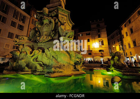 Die Fontana del Pantheon auf der Piazza della Rotonda, Rom, Italien; Pantheon-Brunnen Stockfoto