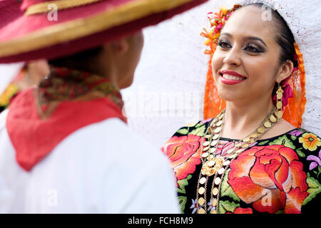 Mexiko Jalisco Xiutla Tänzerin folkloristischen mexikanische Tänzer Stockfoto