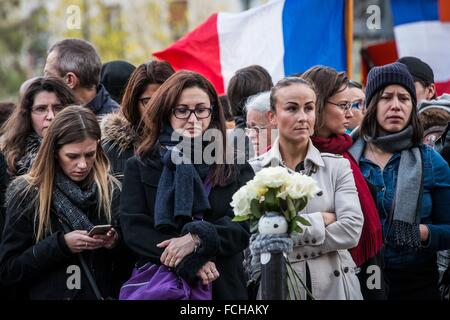 TERRORANSCHLÄGE IN PARIS VERÜBT MITGLIEDER DER ISIS, ISLAMISCHE STAAT, 11. ARRONDISSEMENT, PARIS (75), ILE DE FRANCE, FRANKREICH Stockfoto