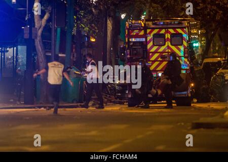 PARIS-TERRORANSCHLAG AUF DIE BATACLAN BEGANGEN DURCH MITGLIEDER DER ISIS, ISLAMISCHE STAAT, 11. ARRONDISSEMENT, PARIS (75), ILE DE FRANCE, FRANKREICH Stockfoto