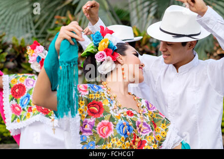 Mexiko Jalisco Xiutla Tänzerin folkloristischen mexikanische Tänzer Stockfoto