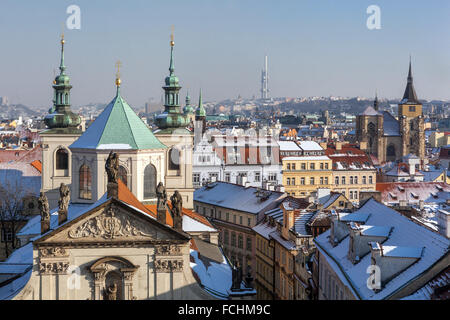 Türme und Dächer der Altstadt, St. Salvator-Kirche, Prag, Tschechische Republik Stockfoto