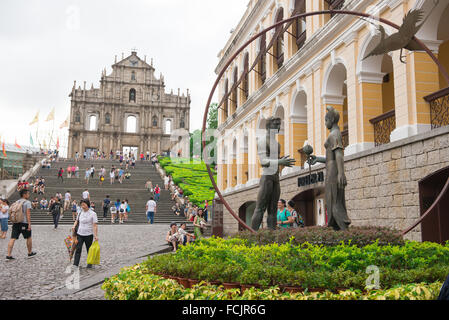 Macao, China - 25 Juni 2015:Tourists Besuch der Limes am 25. Juni 2015 in Macao, China. Das historische Zentrum o Stockfoto