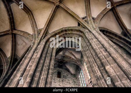 Innen Kirche Saint-Michel in Menton, Frankreich Stockfoto, Bild