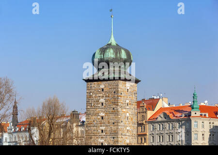 Gotischer Wasserturm Manes Prag, Tschechische Republik Stockfoto