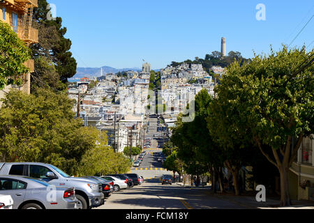 Lombard Straße zum Telegraph Hill, San Francisco, Kalifornien, USA Stockfoto