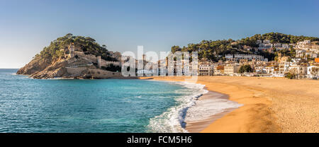 Panoramische Luftaufnahme von Tossa de Mar in Costa Brava, Katalonien Stockfoto