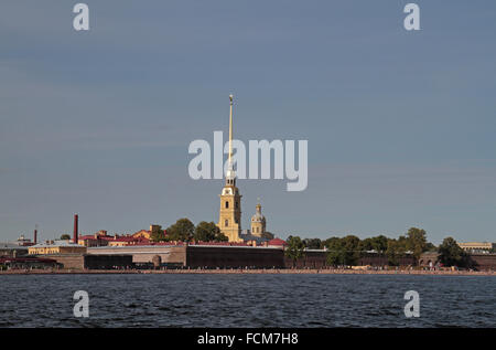 Peter & Paul Fortress betrachtet über die Newa in Sankt Petersburg, Northwestern, Russland. Stockfoto