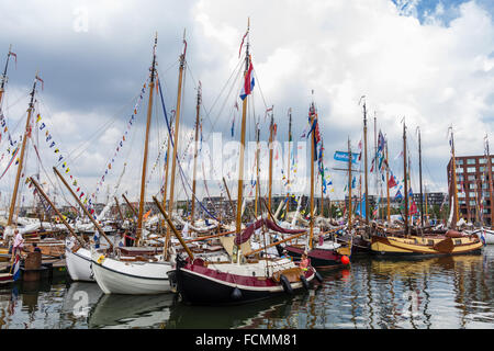 Traditionelle Segelboote am SEGEL 2015, Amsterdam, Niederlande Stockfoto