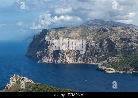 Blick vom Naturpark Sa Dragonera, die Küste von Mallorca Balearen Spanien, Andratx Stockfoto