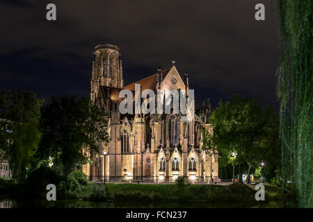 Johanneskirche Kirke in Stuttgart bei Nacht Stockfoto