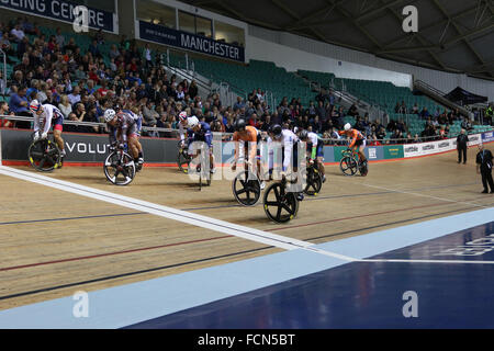 Manchester, UK. 23. Januar 2016. UK Revolution Serie Runde 6 am nationalen Radsport Zentrum. Mens längste Runde Credit: Dan Cooke/Alamy Live-Nachrichten Stockfoto