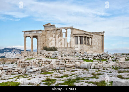 Das Erechtheion ist einem alten griechischen Tempel auf der Nordseite der Akropolis von Athen in Griechenland. Stockfoto