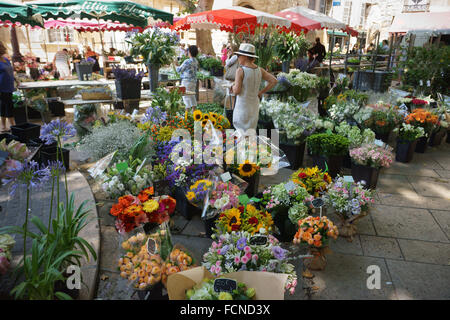 Blumenmarkt in Aix en Provence, Frankreich Stockfoto