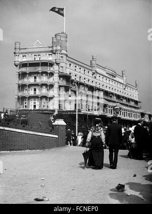 AJAXNETPHOTO. 1901 CA. SOUTHEND, ENGLAND. -FÜNF-STERNE-HOTEL - DAS ORIGINAL EDWARDIAN 200 BETT FÜNF STERNE HOTEL METROPOLE ERBAUT 1901 VON DER RADISSON-GRUPPE IM JAHR 2007 GEKAUFT.   FOTO: AJAX VINTAGE BILD BIBLIOTHEK REF: SOUTHEND 1901 1 Stockfoto