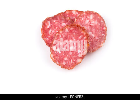 Scheiben Salami isoliert auf weißem Hintergrund Stockfoto