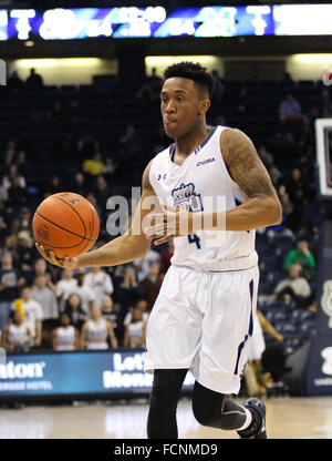 Norfolk, VA, USA. 23. Januar 2016. Old Dominion Monarchs bewachen Ahmad Caver (4) in die Marshall donnernde Herde Vs Old Dominion Monarchs Spiel im Ted konstante Center in Norfolk, VA. Marshall schlagen Old Dominion 78 / 75. Jen Hadsell/CSM/Alamy Live-Nachrichten Stockfoto