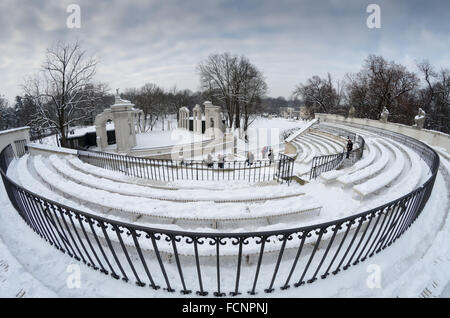 Teatr Na Wyspie - Insel Theater im Winter, Royal Lazienki Park Warschau, Polen Stockfoto