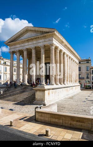 Römische Tempel Maison Carree in Stadt Nimes in Südfrankreich Stockfoto