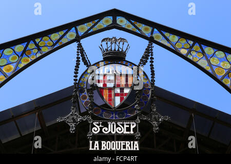 Eingang zum Markt La Boqueria (Mercat de Sant Josep De La Boqueria), Les Rambles, Ciutat Vella Bezirk, Barcelona, Spanien. Stockfoto