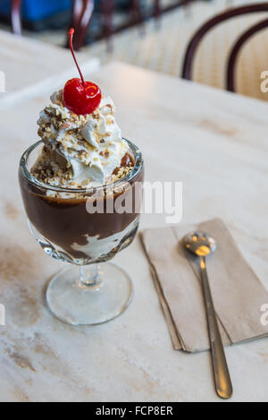 Berühmte Hot Fudge Sundae Eis am Ghirardelli Square Stockfoto