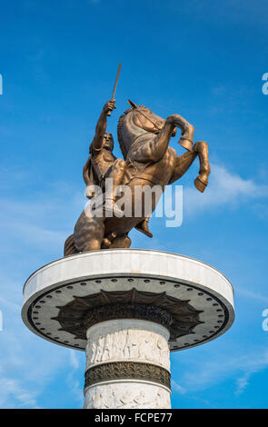 Krieger auf einem Pferd Statue, aktuellen offiziellen Namen von Alexander dem Großen Denkmal in Skopje, Mazedonien, Republik Nördlich Stockfoto