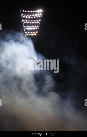 Beleuchtung der Mast von Valery Lobanovskyi-Stadion in Kiew Stockfoto