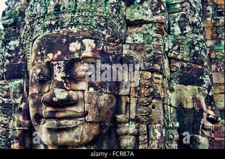 Ein Gesicht-Statue auf der Bayon-Tempel in Angkor Wat in Provinz Siem Reap, Kambodscha. Stockfoto