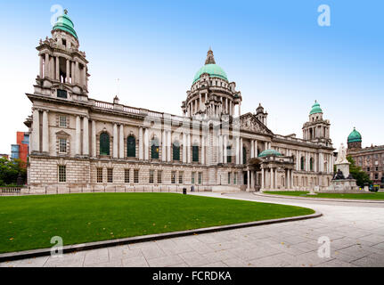 Belfast City Hall und Donegall Square in Nordirland, Vereinigtes Königreich Stockfoto