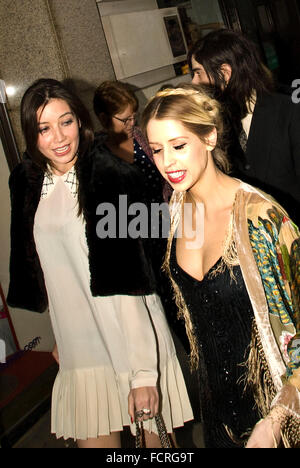 Peaches Geldof, Daisy Lowe und Thomas Cohen At The Kriterium Restaurant am Piccadilly vor der Teilnahme an der Vorführung von The Gre Stockfoto