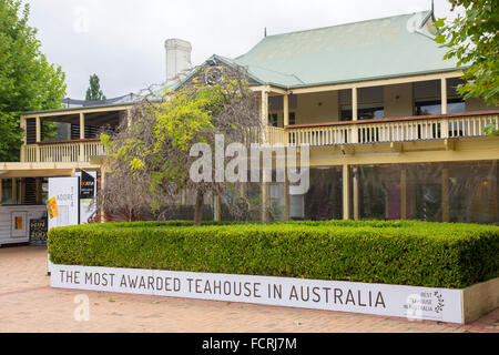 Beten Sie Teehaus in Nicholls, ACT, Australien mit Zeichen die meistausgezeichnete Teehaus in Australien an Stockfoto