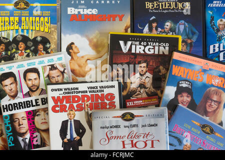 Eine Sammlung von englischsprachigen Film-DVDs mit dem Genre "Komödie" Stockfoto